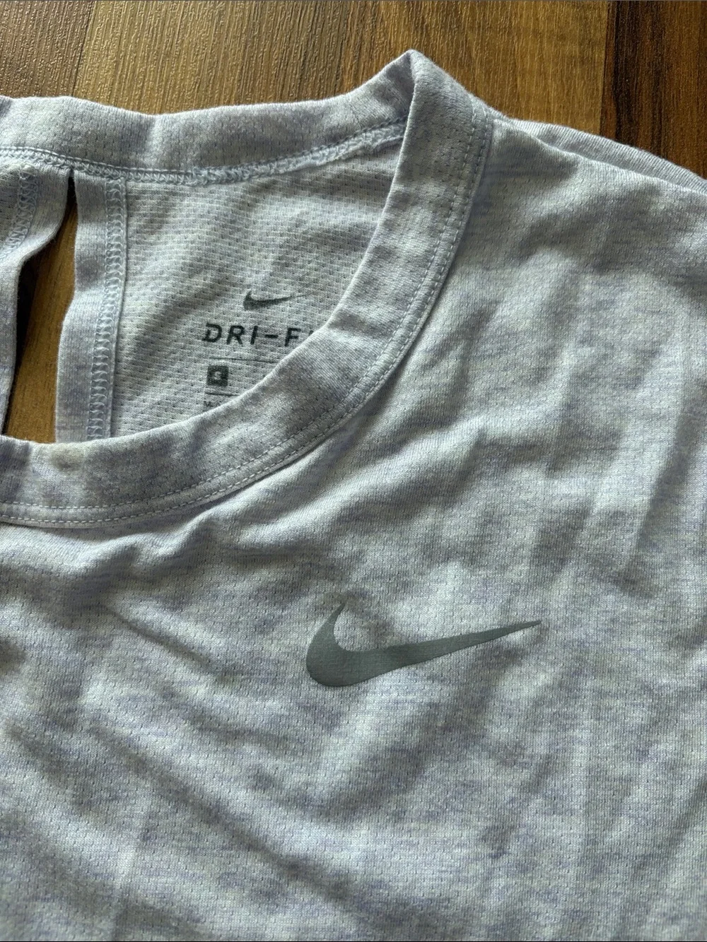 Nike Women's Short Sleeve Crewneck Top - light lavender Size S